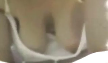 Rubia Daniela atornillar a videos de anal en español un chico en el escenario