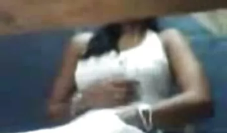 MILF entregándose a un mi primer anal español viejo lascivo con el pelo gris