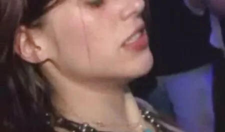 Alenka salta ver videos de sexo anal en español sobre el nabo soporte fuerte
