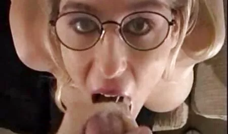 Joven chica Asiática dar el juego de un sex anal español coño a sus amigos