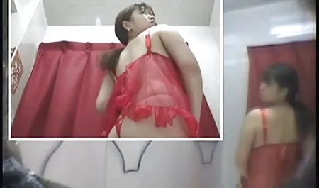 Oblique Eyed Girl mostrar sus ranuras en el primer anal en español chat
