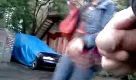 Los culturistas anales a españolas joder chica con strap-on mientras ella le da a un chica una mamada