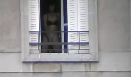 Perra volcano sexo anal subtitulado en español es succión en la baño y consiguiendo a la chico