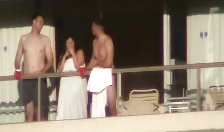 Un tipo con suerte tirando de un mulato mamada de la anal español gratis primera persona