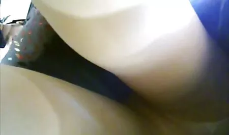 Chica con pezones hinchados folla en el patio españolas xxx anal
