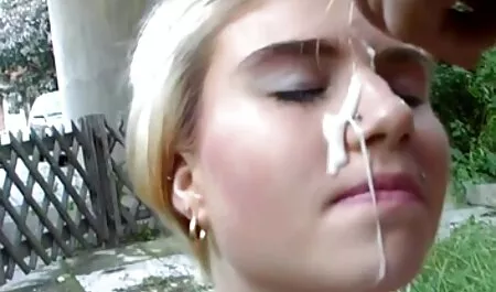 Un bromista anal subtitulado que los adultos están listos para follar